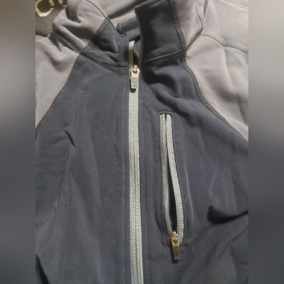 Men's Lululemon Black and Gray Pullover - Picture 3 of 4